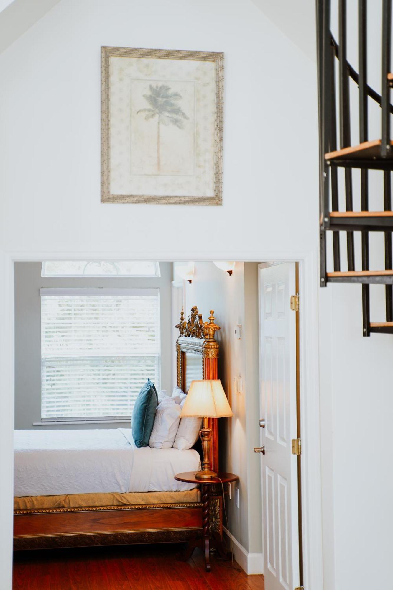 Shangri-La Boutique Bed & Breakfast West Bay Habitación foto